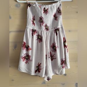 NWT Band of Gypsies Bandeau Pale Pink/Lavender Floral Romper size XS